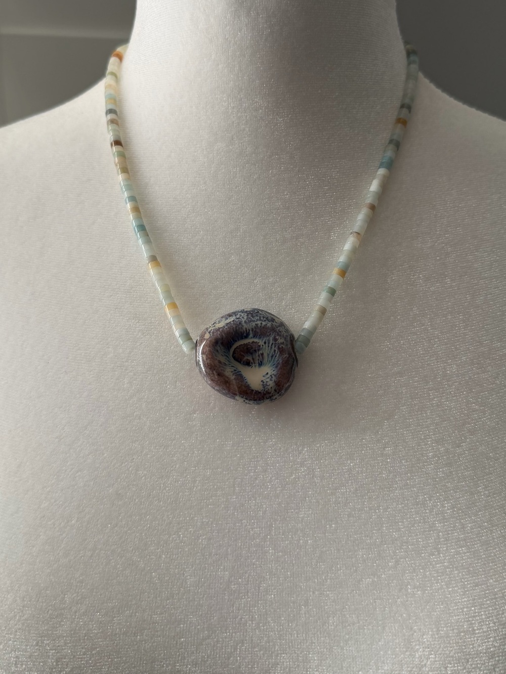 FREE PEOPLE - Shell Bead and Ceramic Glazed Pendant Necklace